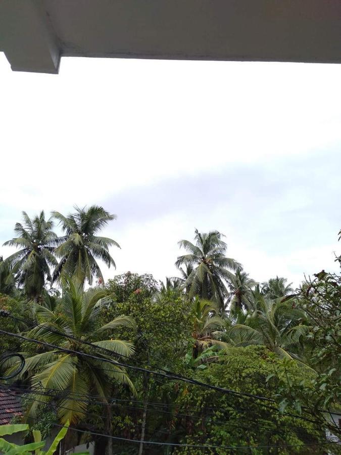 Near Beach Rest Unawatuna Esterno foto